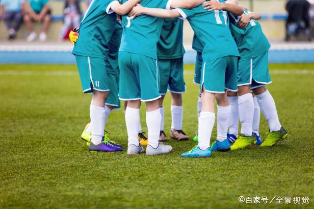 意甲-莱奥双响迪亚斯破门 AC米兰4-0那不勒斯